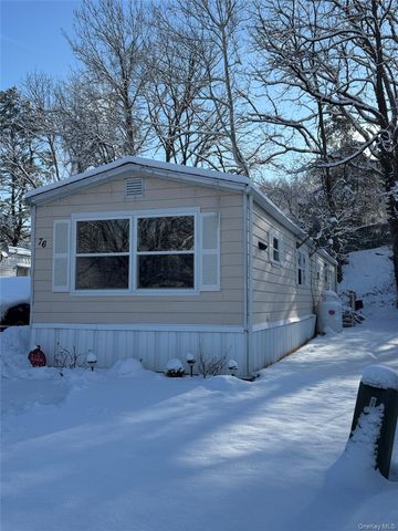 621 Sheafe Rd 76, Poughkeepsie, NY 12601