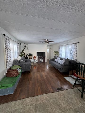 621 Sheafe Rd 76, Poughkeepsie, NY 12601