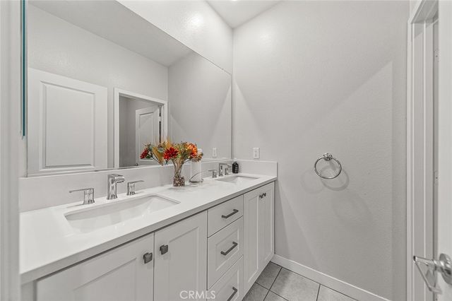 27218 Narrowleaf Willow Lane, Valencia, CA 91381