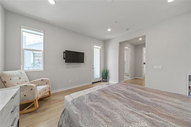 27218 Narrowleaf Willow Lane, Valencia, CA 91381