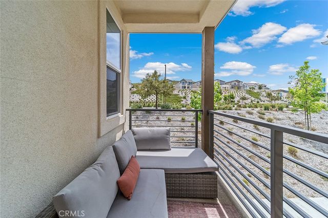 27218 Narrowleaf Willow Lane, Valencia, CA 91381