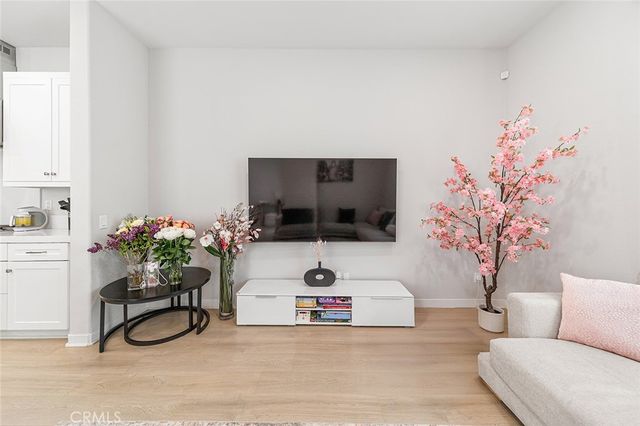 27218 Narrowleaf Willow Lane, Valencia, CA 91381