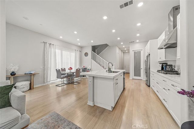 27218 Narrowleaf Willow Lane, Valencia, CA 91381