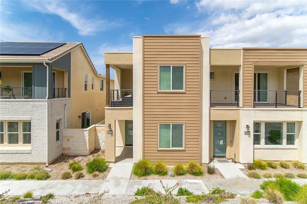 27218 Narrowleaf Willow Lane, Valencia, CA 91381