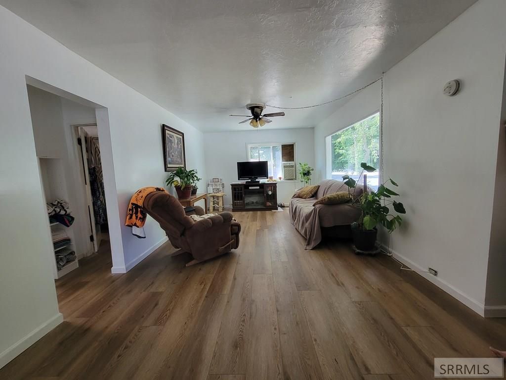 Image 4 of property listing at 605 10th Street, Idaho Falls, ID 83404