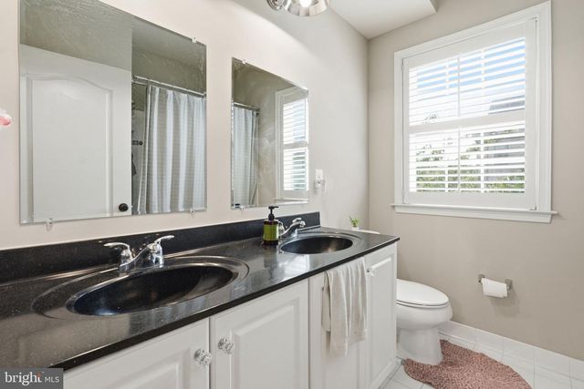 22575 WILLINGTON SQ, Ashburn, VA 20148