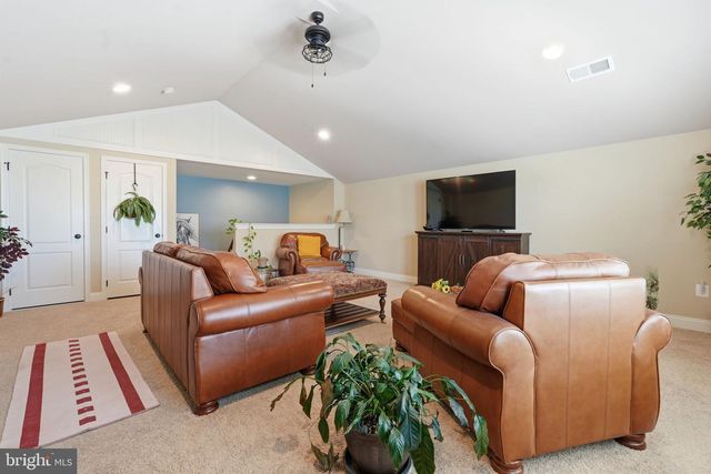 22575 WILLINGTON SQ, Ashburn, VA 20148