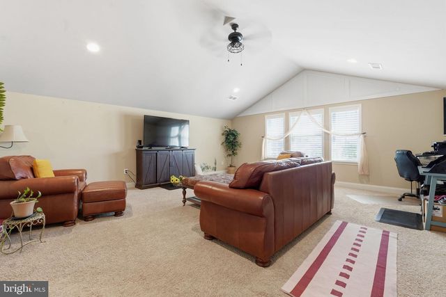 22575 WILLINGTON SQ, Ashburn, VA 20148