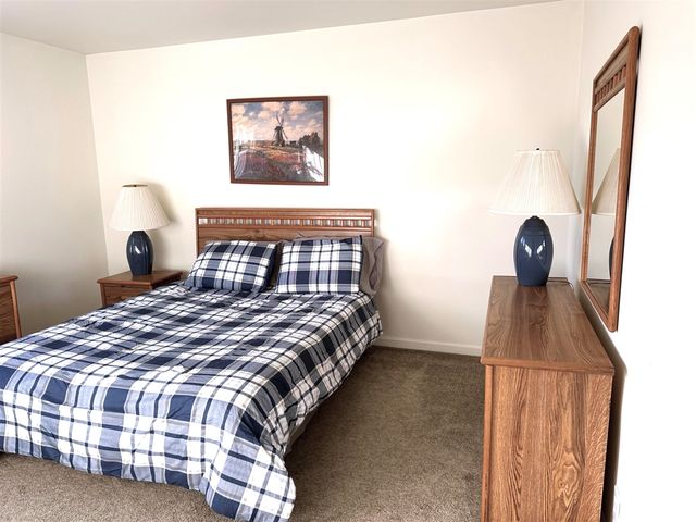 3620 Lakeshore Dr, F3, Saint Joseph, MI 49085