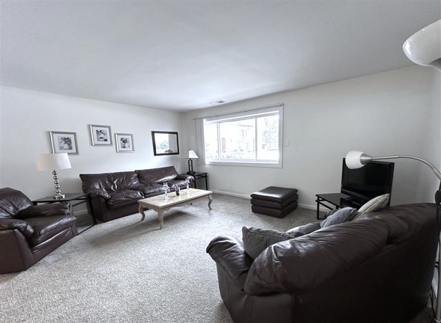 3620 Lakeshore Dr, F3, Saint Joseph, MI 49085