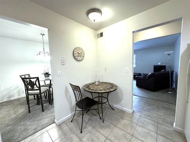 3620 Lakeshore Dr, F3, Saint Joseph, MI 49085