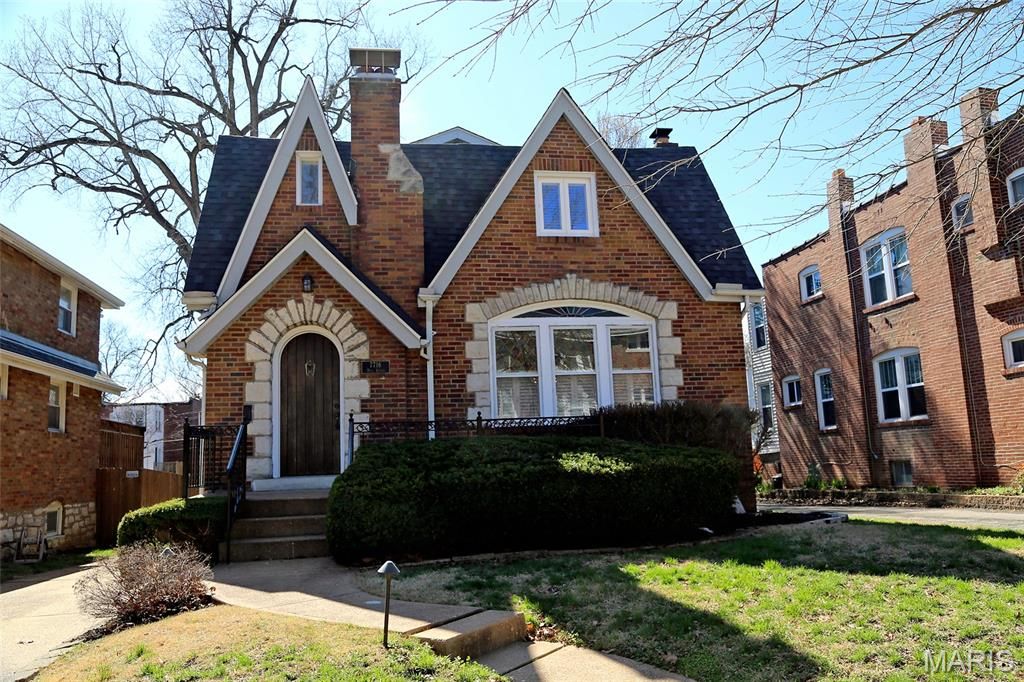 7716 Wise Avenue, Richmond Heights, MO 63117