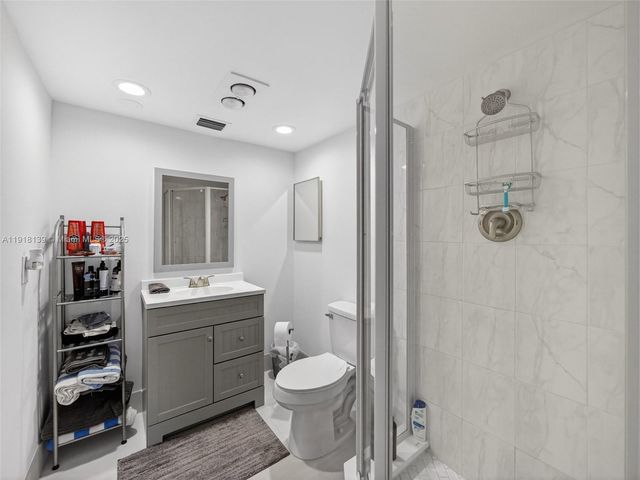 21 E Yacht Club Dr 505, North Palm Beach, FL 33408