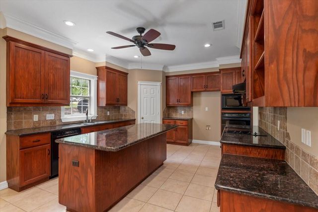 13771 Alacia Court, College Station, TX 77845