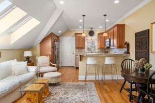 23 Robbins St 3-1, Waltham, MA 02453