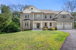 41 Peach Orchard Rd, Burlington, MA 01803