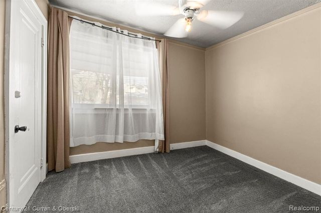 4913 Middlesex Street, Dearborn, MI 48126