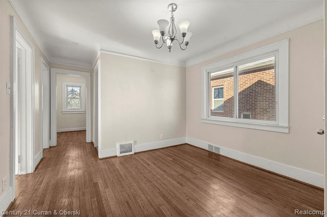 4913 Middlesex Street, Dearborn, MI 48126