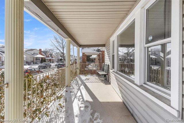 4913 Middlesex Street, Dearborn, MI 48126