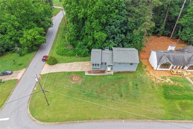 2850 Emerald Lane, Acworth, GA 30102