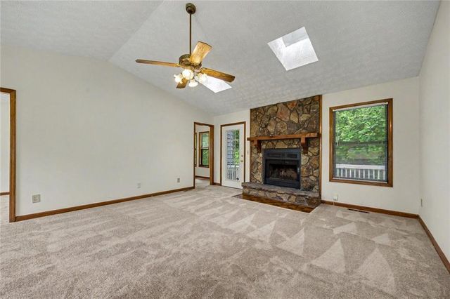 2850 Emerald Lane, Acworth, GA 30102