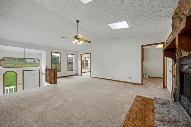 2850 Emerald Lane, Acworth, GA 30102