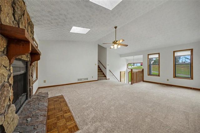2850 Emerald Lane, Acworth, GA 30102