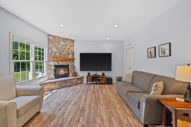 2705 Bartels DRIVE, Mount Pleasant, WI 53406
