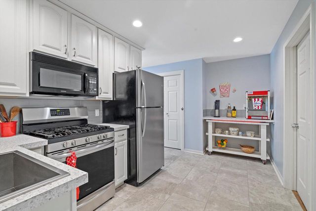 2705 Bartels DRIVE, Mount Pleasant, WI 53406