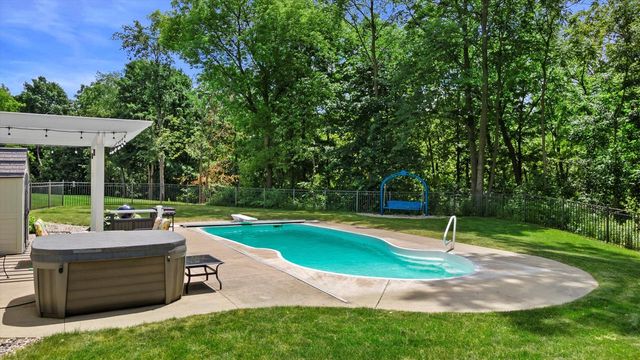 2705 Bartels DRIVE, Mount Pleasant, WI 53406