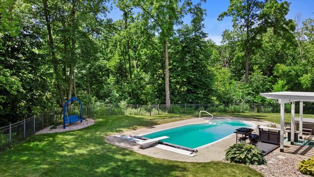 2705 Bartels DRIVE, Mount Pleasant, WI 53406