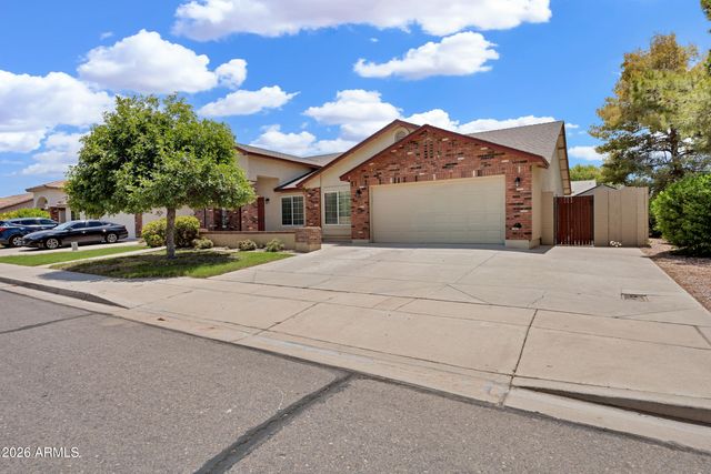 3889 E MEADOW LAND Drive, San Tan Valley, AZ 85140