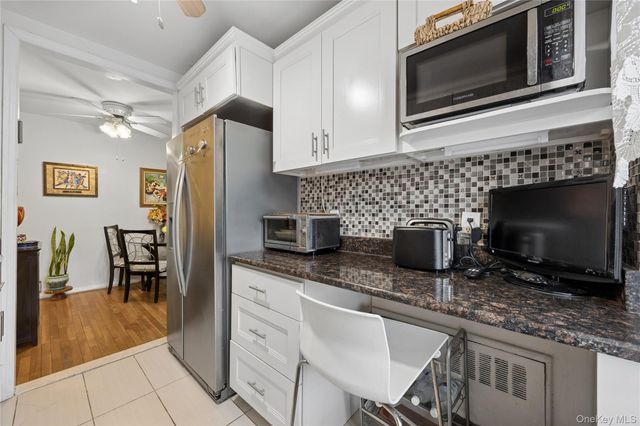 139-05 85th Drive 4B, Briarwood, NY 11435