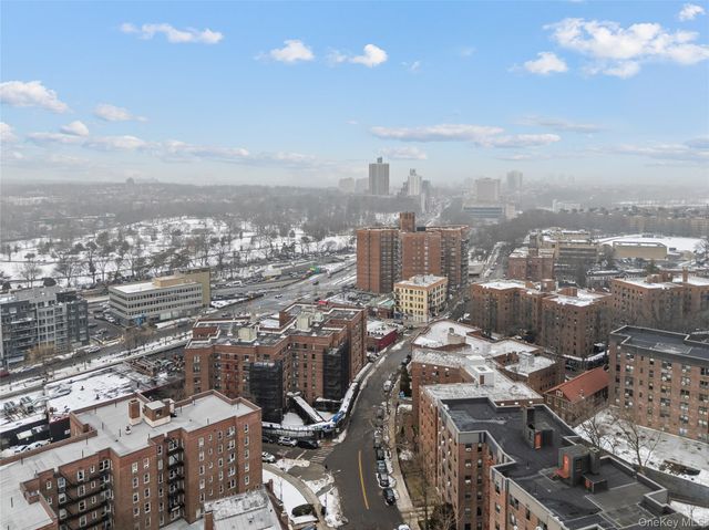 139-05 85th Drive 4B, Briarwood, NY 11435