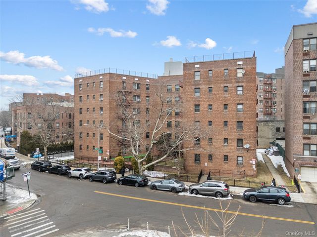 139-05 85th Drive 4B, Briarwood, NY 11435