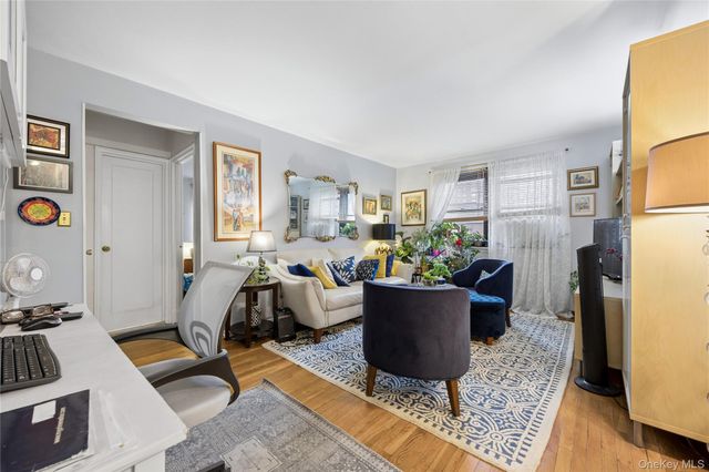 139-05 85th Drive 4B, Briarwood, NY 11435