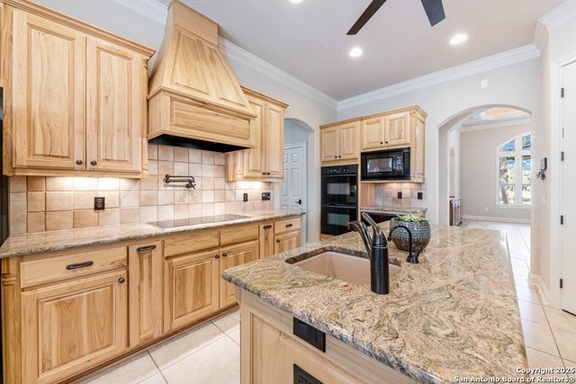 415 Redland, Spring Branch, TX 78070