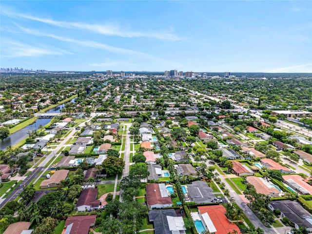 8820 SW 85th Ter, Miami, FL 33173