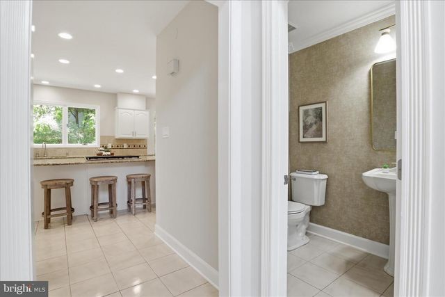 13013 GREY FRIARS PL, Herndon, VA 20171
