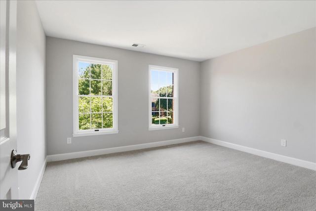 13013 GREY FRIARS PL, Herndon, VA 20171