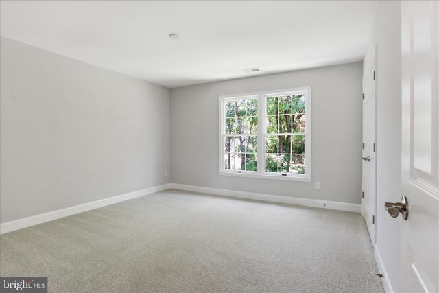 13013 GREY FRIARS PL, Herndon, VA 20171