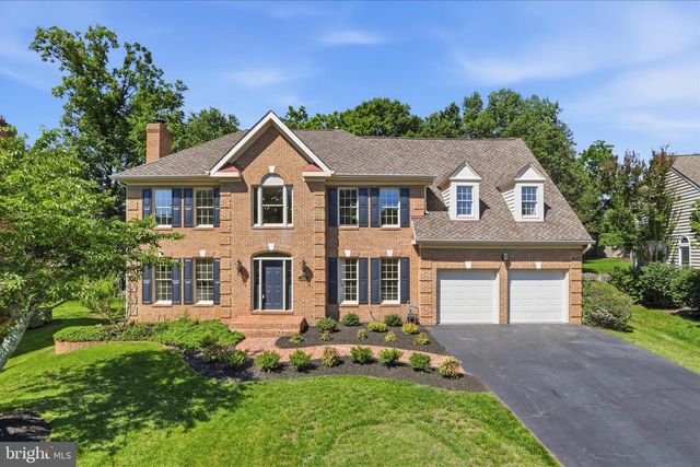 13013 GREY FRIARS PL, Herndon, VA 20171