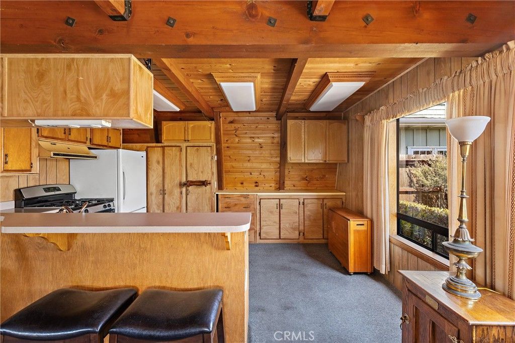 Image 10 of property listing at 21 12th Street, Cayucos, CA 93430