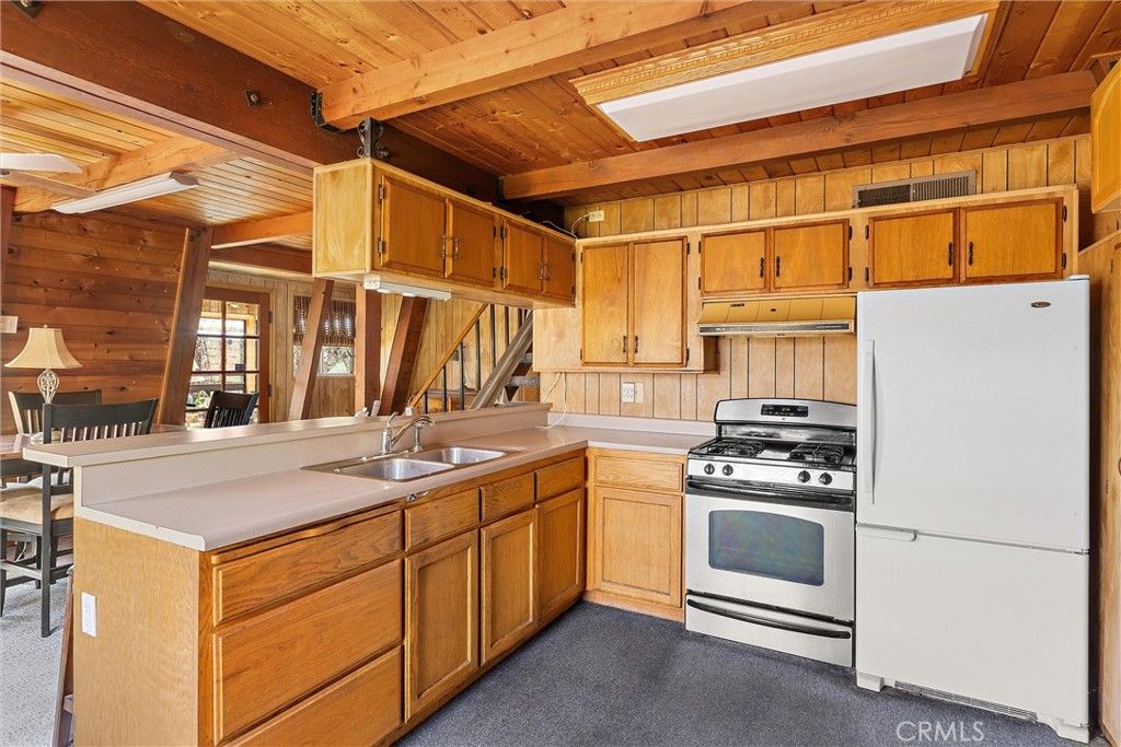 Image 11 of property listing at 21 12th Street, Cayucos, CA 93430