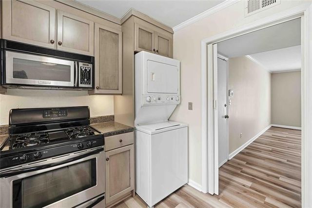 5506 Kingsport Drive, Atlanta, GA 30342