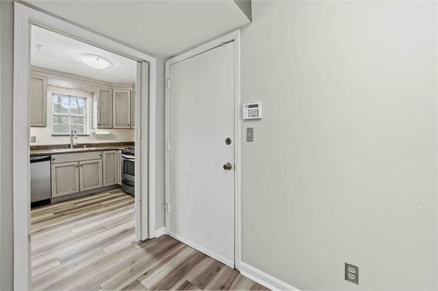 5506 Kingsport Drive, Atlanta, GA 30342