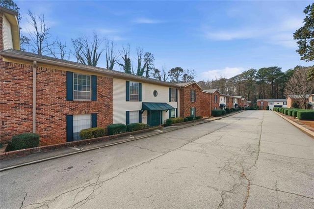 5506 Kingsport Drive, Atlanta, GA 30342