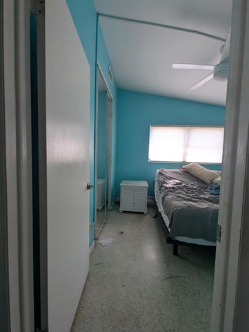 550 SW Airoso Boulevard, Port St Lucie, FL 34983