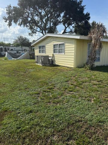 550 SW Airoso Boulevard, Port St Lucie, FL 34983