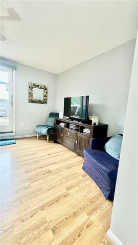 106 Swinburne Row, Newport, RI 02840